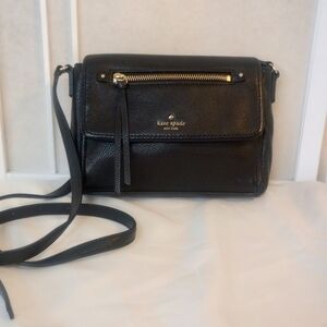 KATE SPADE Black Leather Crossbody Bag Handbag Medium Soft Striped Interior
